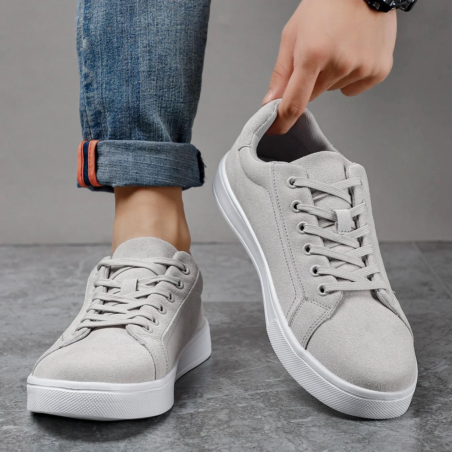 Der Charlie East Sneaker