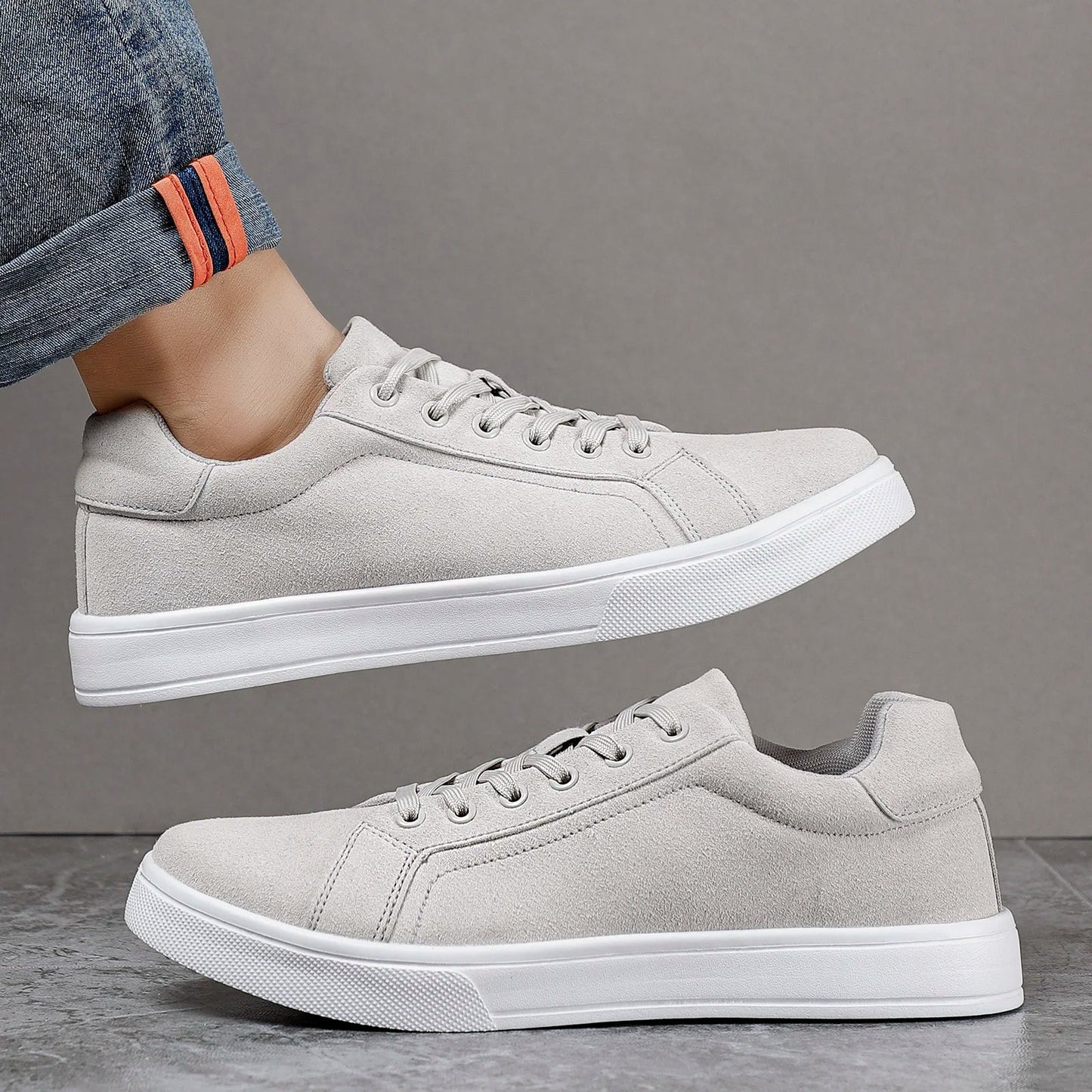 Der Charlie East Sneaker