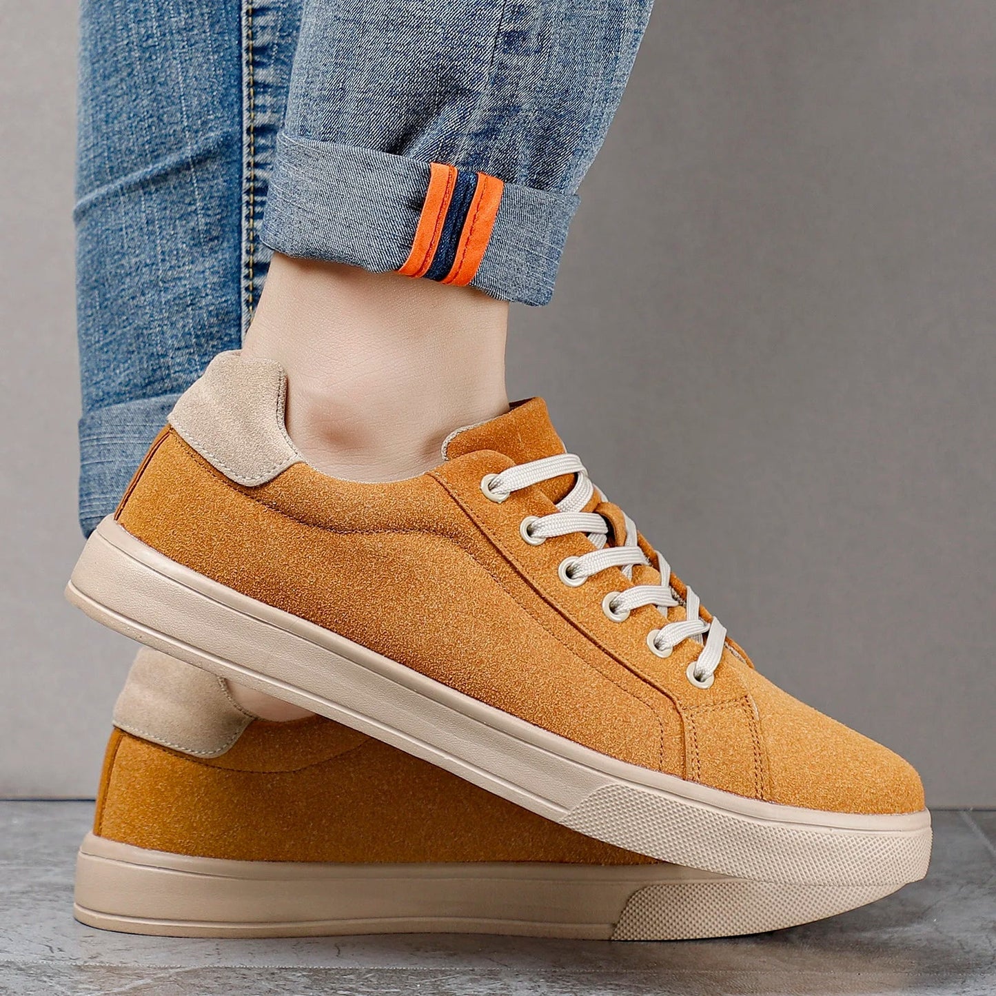 Der Charlie East Sneaker