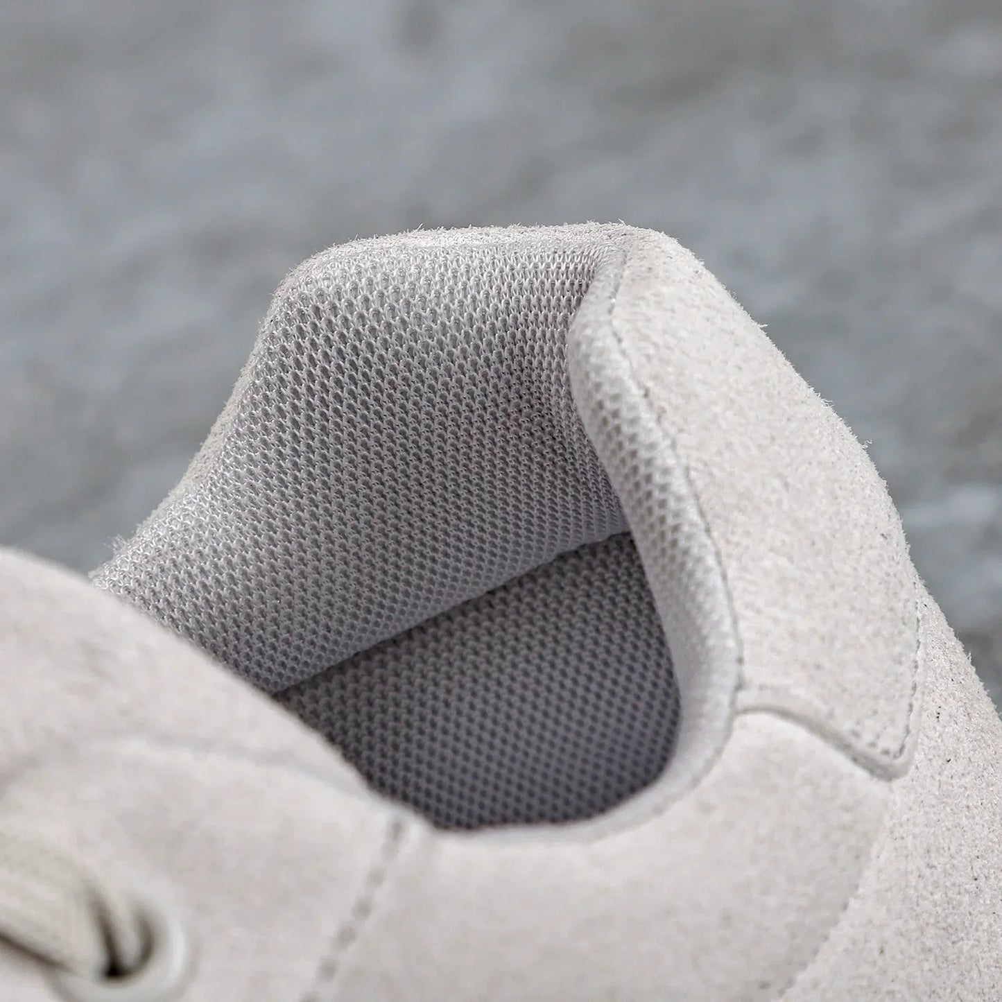 Der Charlie East Sneaker